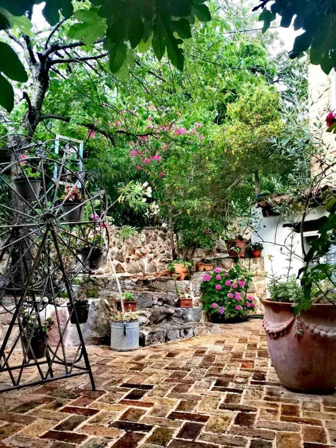 Villa Festina Lente - Cosy & Authentic Villa With Private Heated Pool Dobrinj Exterior photo