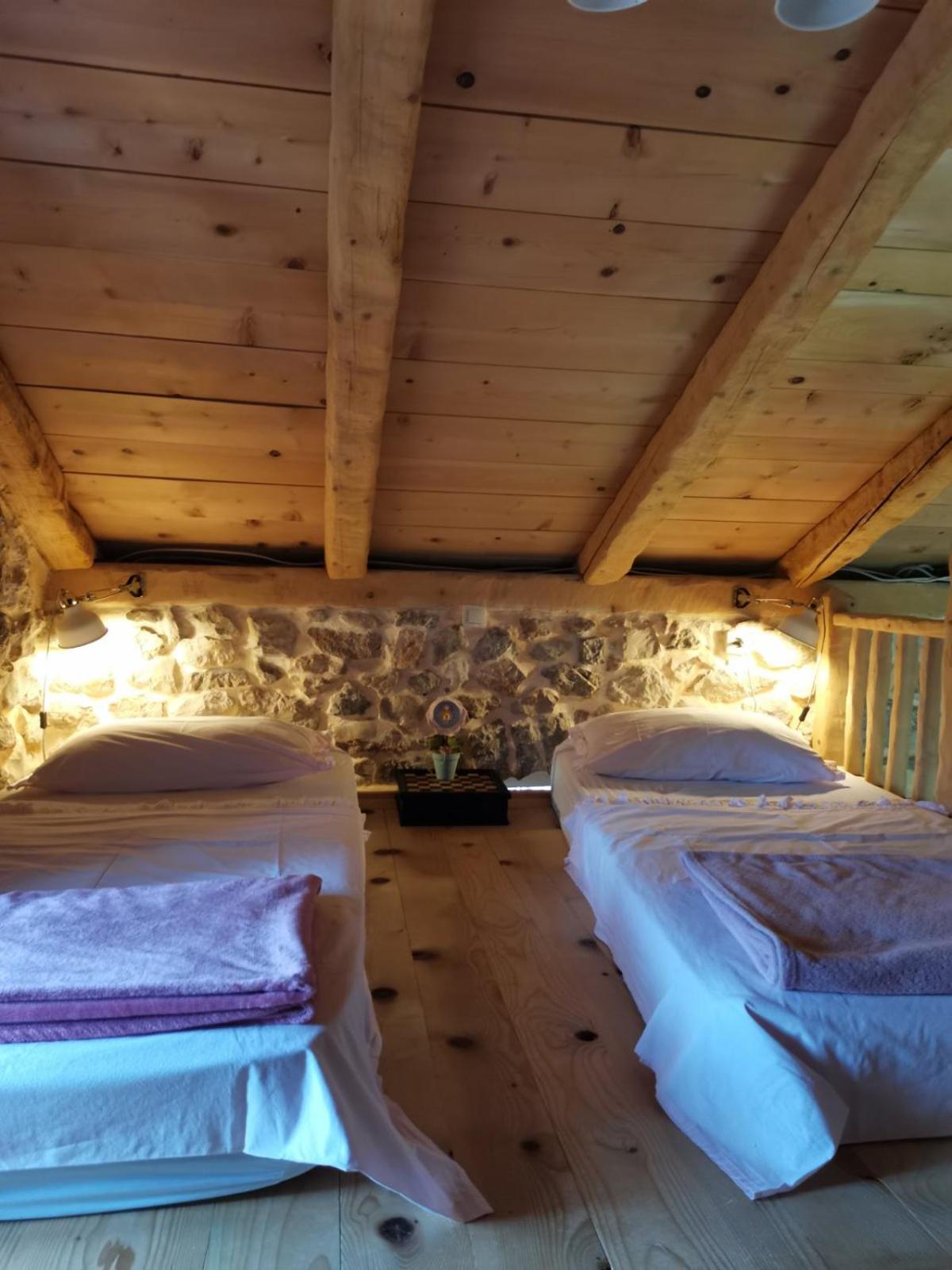 Villa Festina Lente - Cosy & Authentic Villa With Private Heated Pool Dobrinj Exterior photo