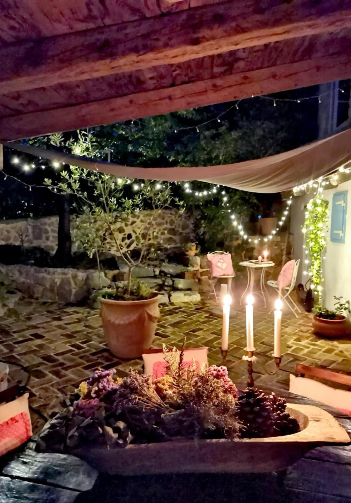 Villa Festina Lente - Cosy & Authentic Villa With Private Heated Pool Dobrinj Exterior photo