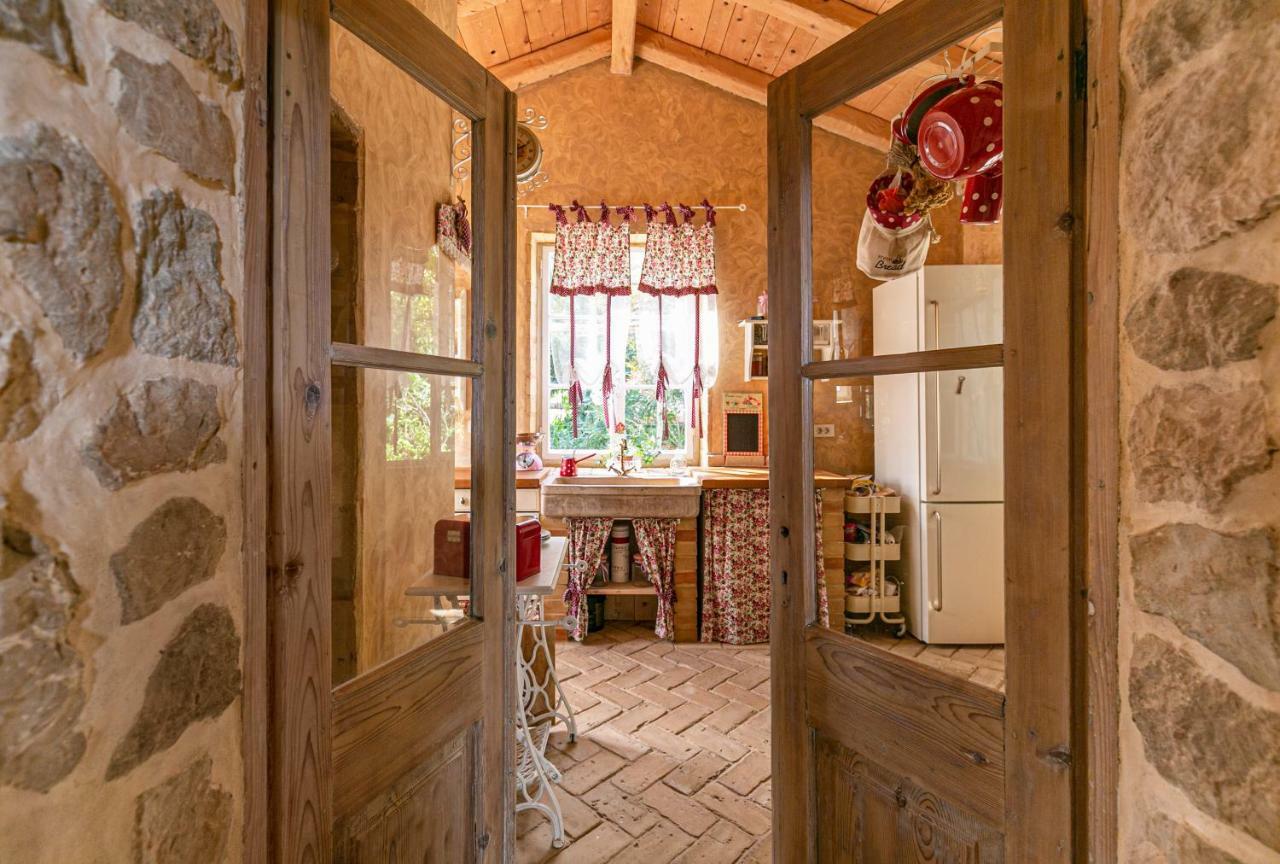 Villa Festina Lente - Cosy & Authentic Villa With Private Heated Pool Dobrinj Exterior photo